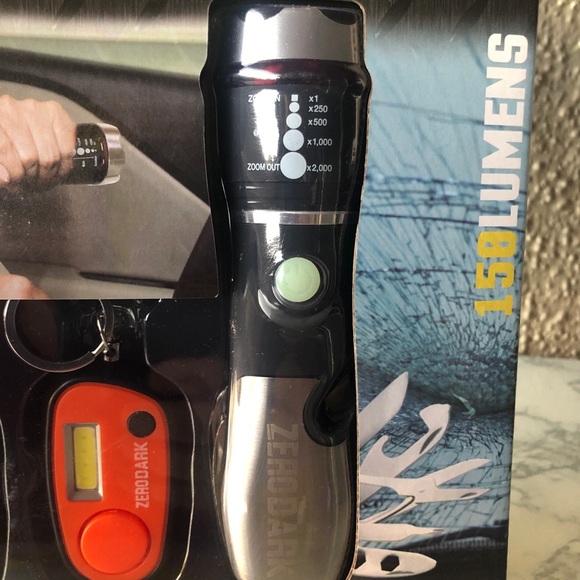 ZERODARK 5pc Tactical Stainless Steel Multi Tool Flashlight w/ 2 panic keychain - Picture 4 of 7